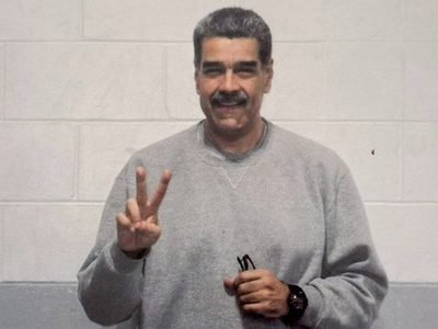 Publican FOTOS de Maduro con un mensaje desde la cárcel