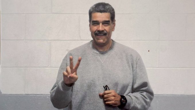 Publican FOTOS de Maduro con un mensaje desde la cárcel